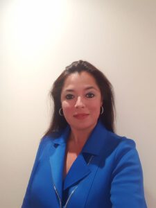 LA FISCAL Y JURISTA VALERIE OYARZUN DEFIENDE LA CORDURA Y LA SENSATEZ, (IVERMECTINA, DIÓXIDO DE CLORO)
